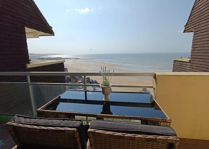 Vue Imprenable アパート